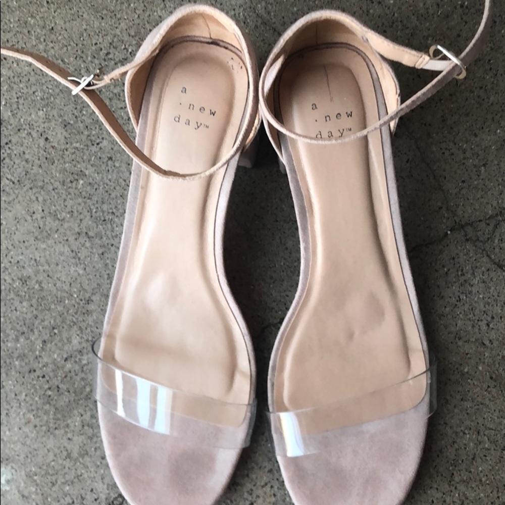 Pink heels - Picture 2 of 4
